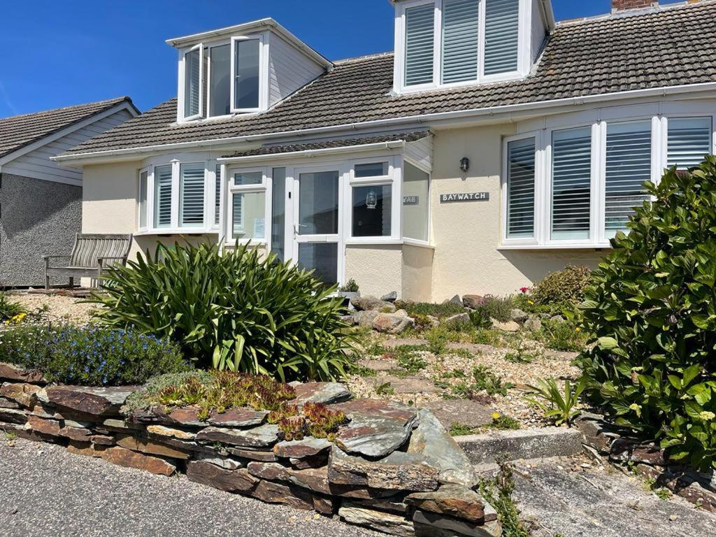 Baywatch Mawgan Porth Spacious Home Sleeps 9, Games Room, Parking & Garden Екстер'єр фото